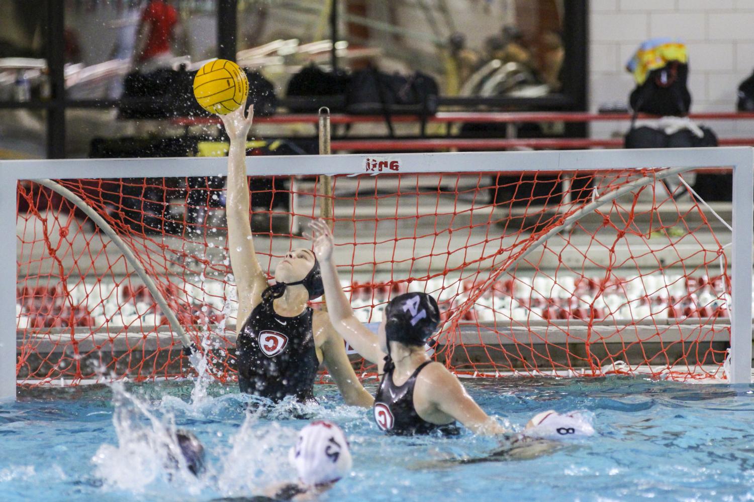 <a href='http://5fhp.biaoshi365.com'>全球十大赌钱排行app</a> student athletes compete in a water polo tournament on campus.